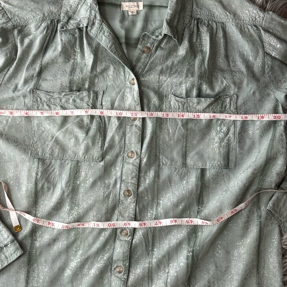 Anthropologie Pilcro Sage Green Foil Shine Button Down Shirt Top Size S - Picture 15 of 16